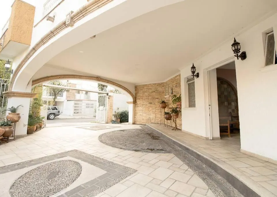 Casa Zula, Un Espacio Encantador En Tlaquepaque Guadalajara 0*,  México