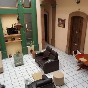 Hostal Guadalajara グアダラハラ